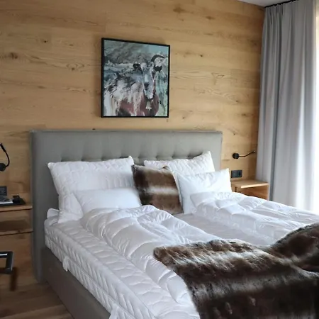 Alpinresortarlberg 1495 - Garni - Fruhstuck In Der Bed and Breakfast